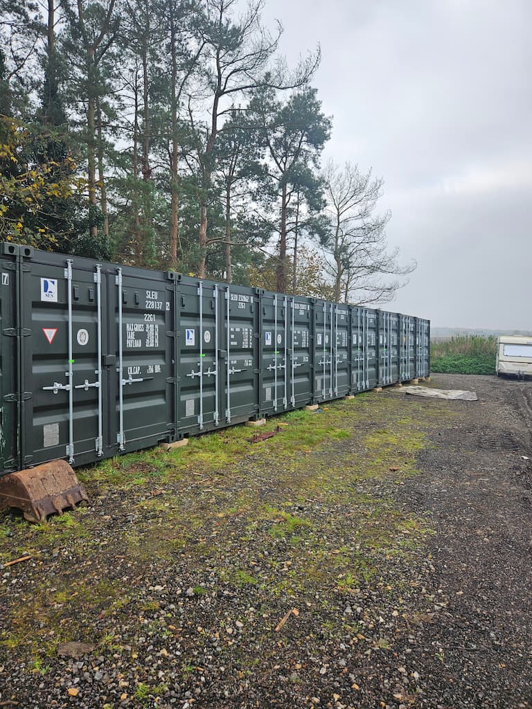 20' containers