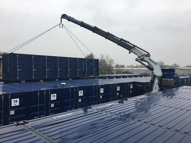 Delivery of 40' multidoor container