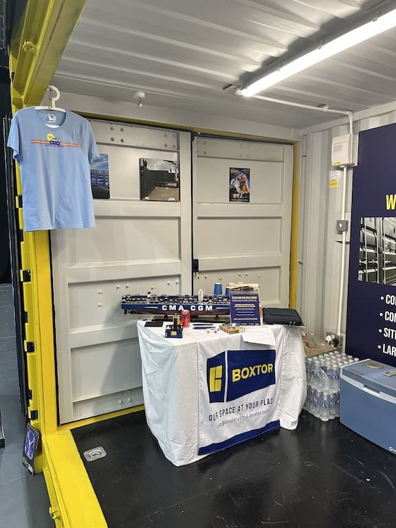 Boxtors stand